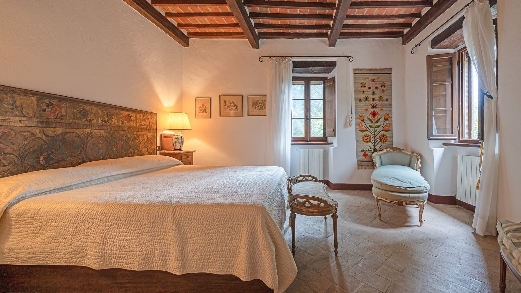 Casale storico in Toscana, relax nella natura di Cortona