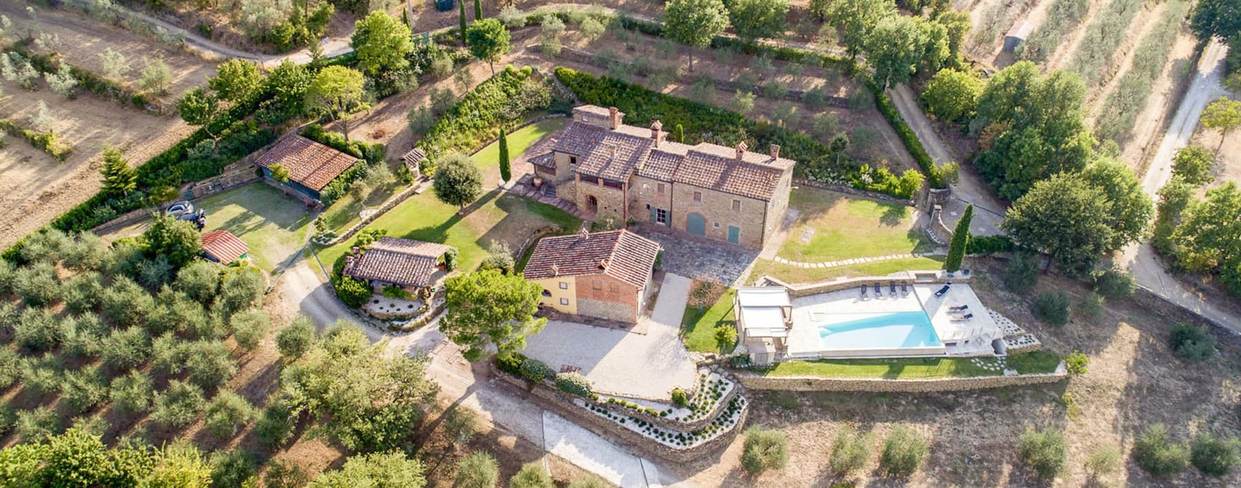 Casale ristrutturato con piscina nella campagna di Arezzo