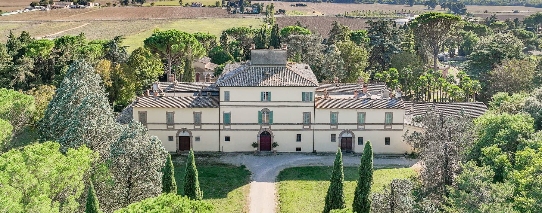 Palazzo storico con parco in Umbria, Marsciano