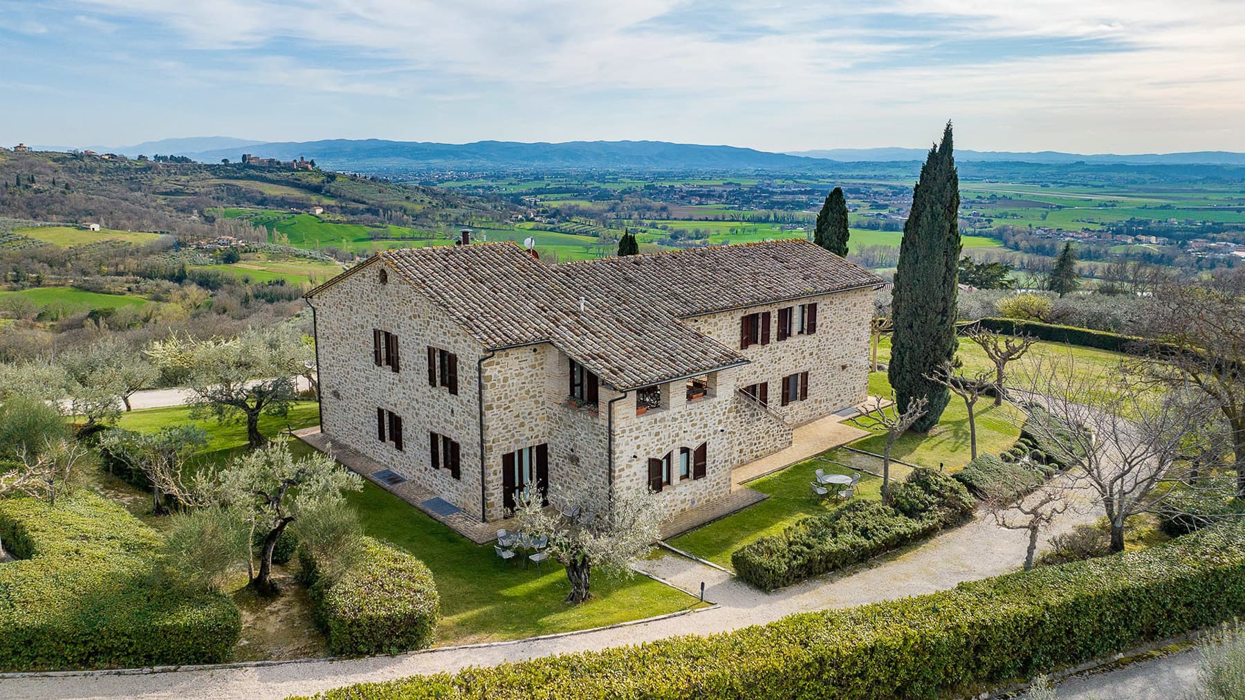 Agriturismo panoramico ad Assisi, cuore dell'Umbria