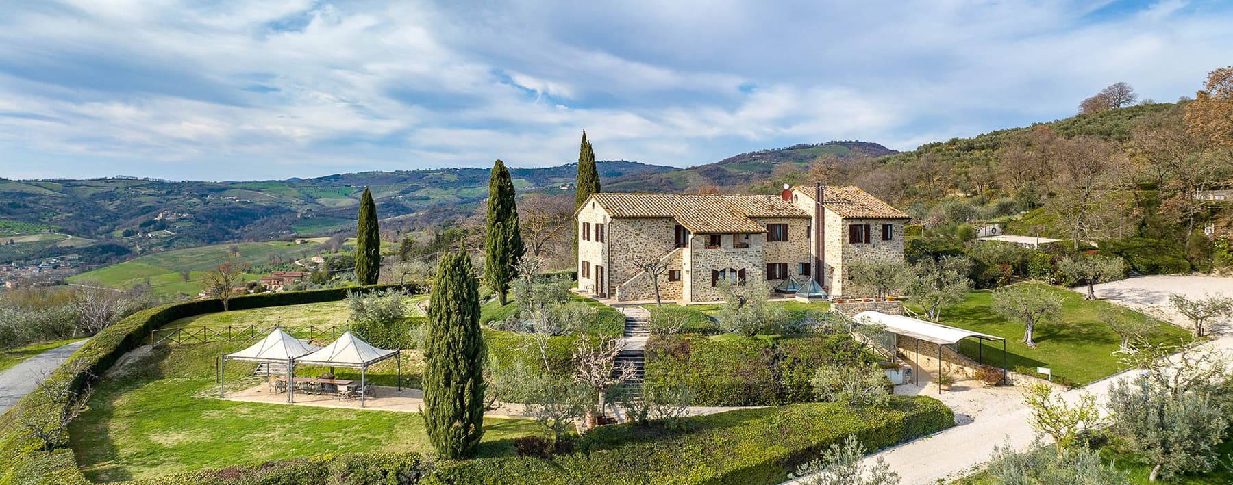 Agriturismo panoramico ad Assisi, cuore dell'Umbria
