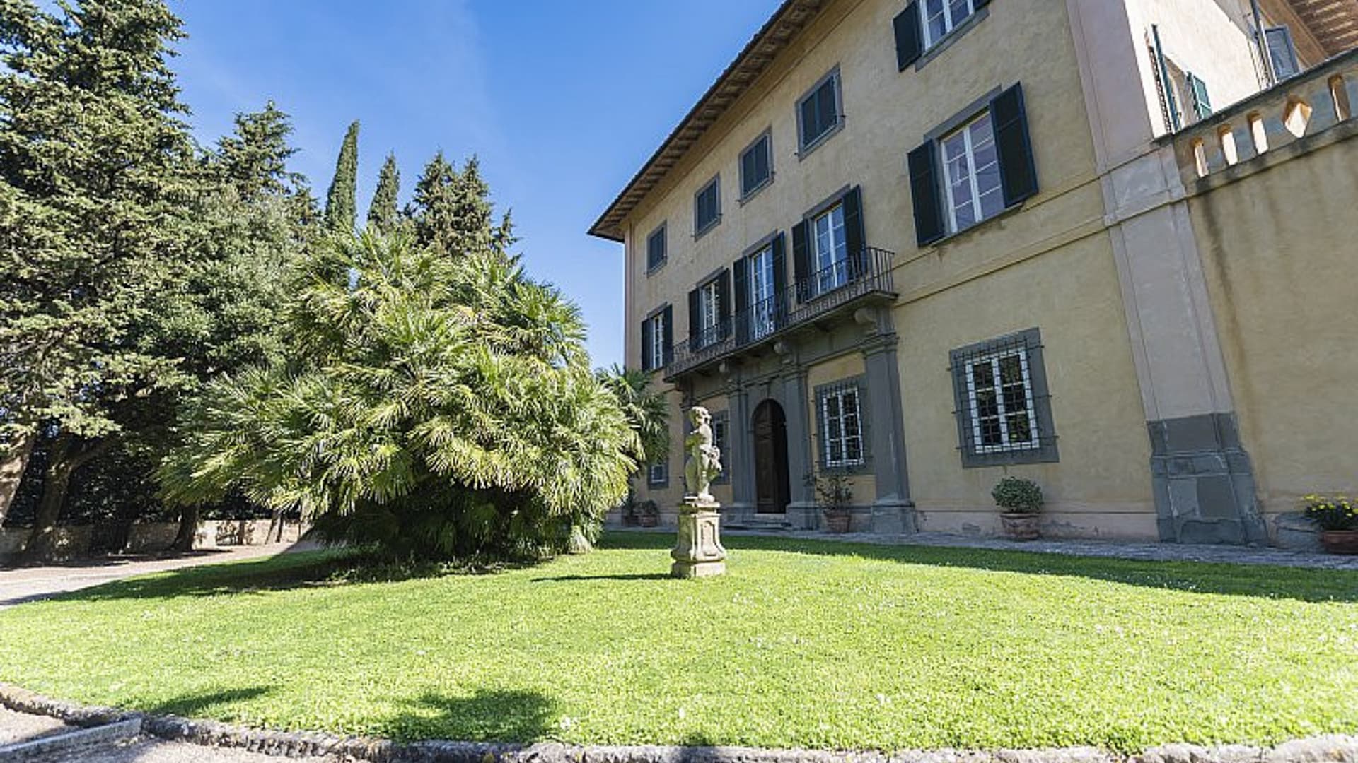 Villa signorile affrescata a San Giuliano Terme, Toscana