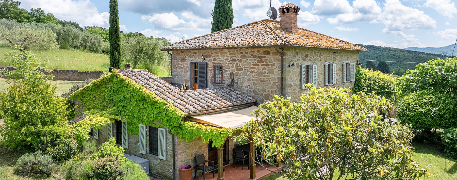 Casale in pietra con piscina a Panicale, Umbria