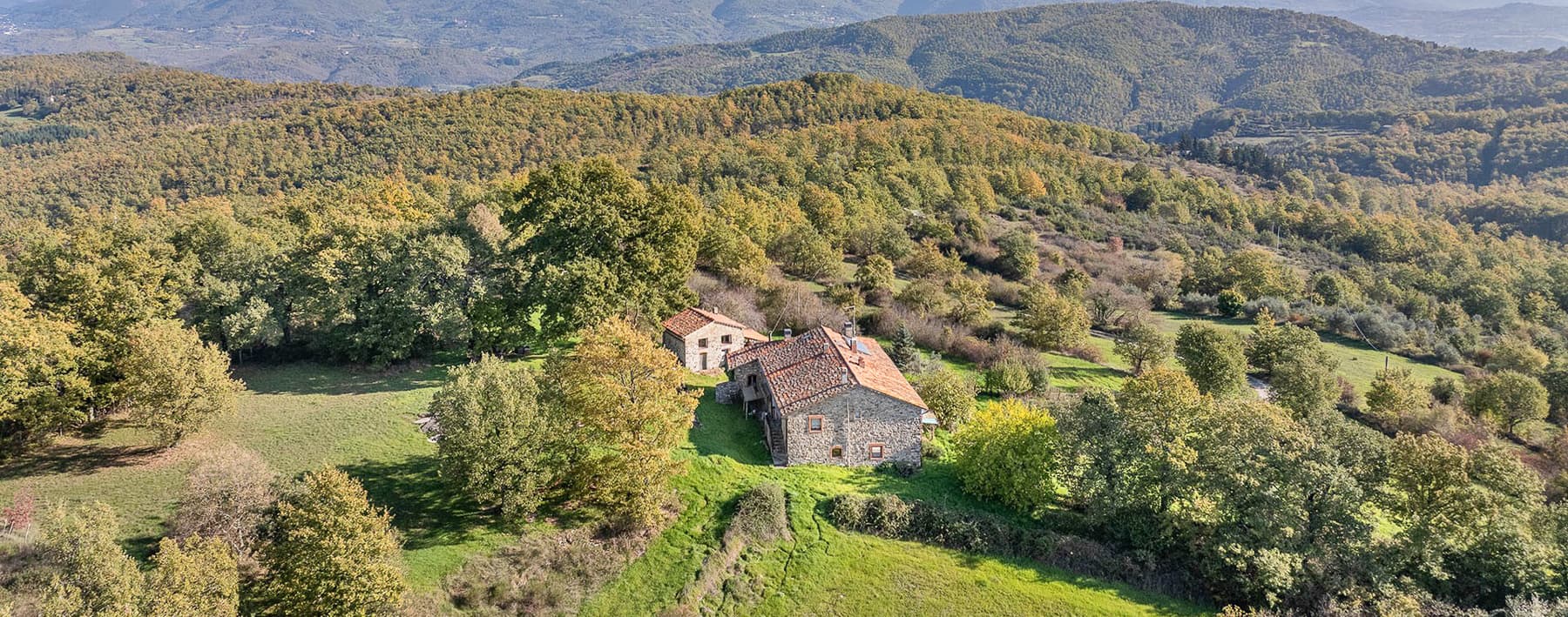 Casale panoramico con ampio terreno, Talla, Toscana