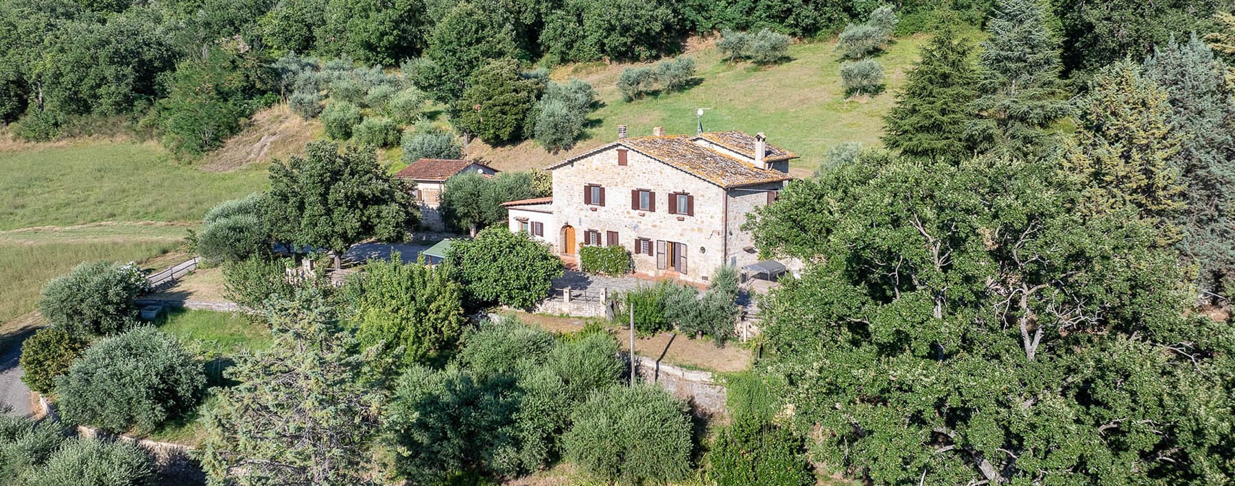 Casale in pietra con vista panoramica ad Assisi, Umbria