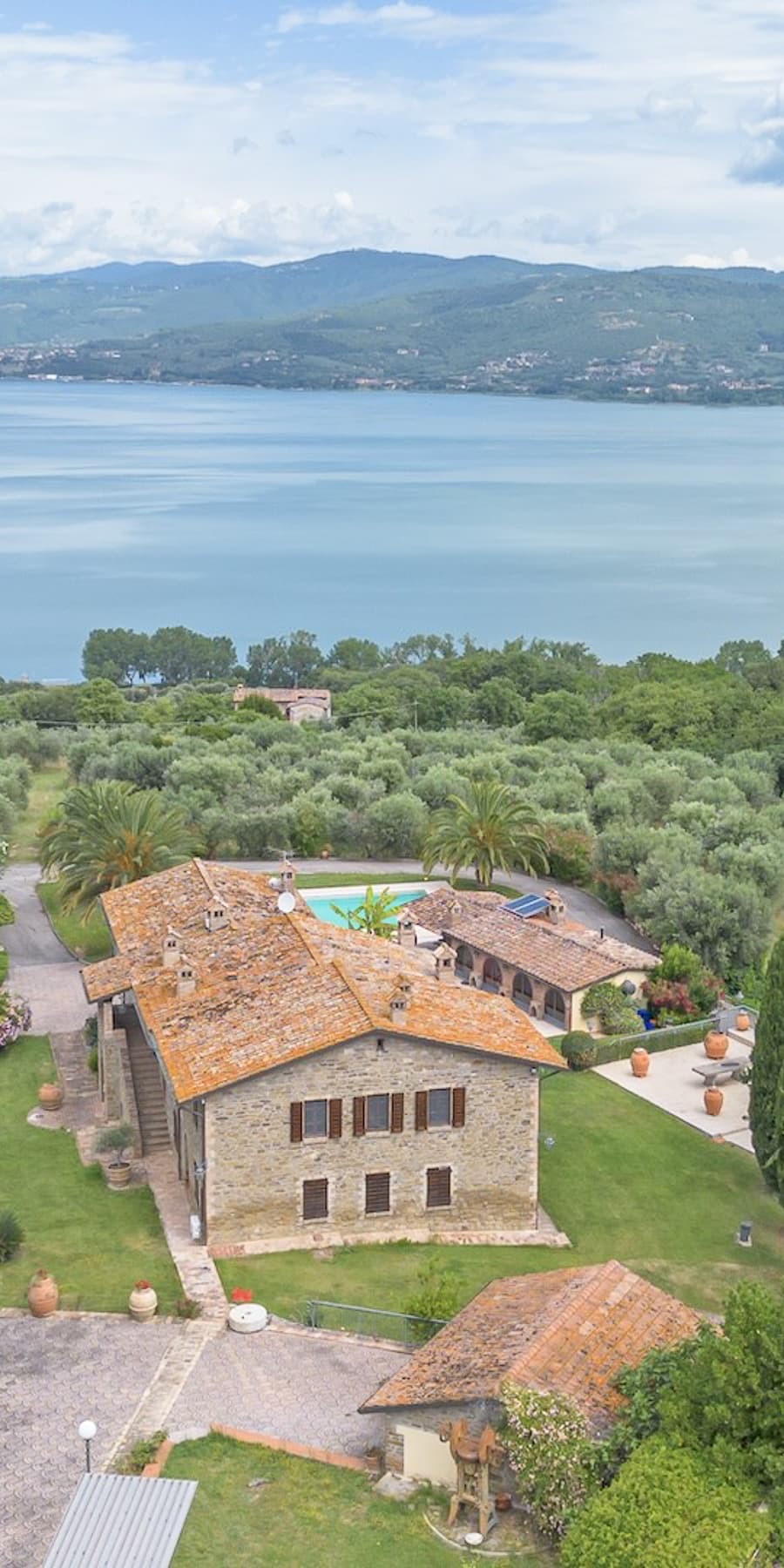 Rustic Country House in Magione, Umbria