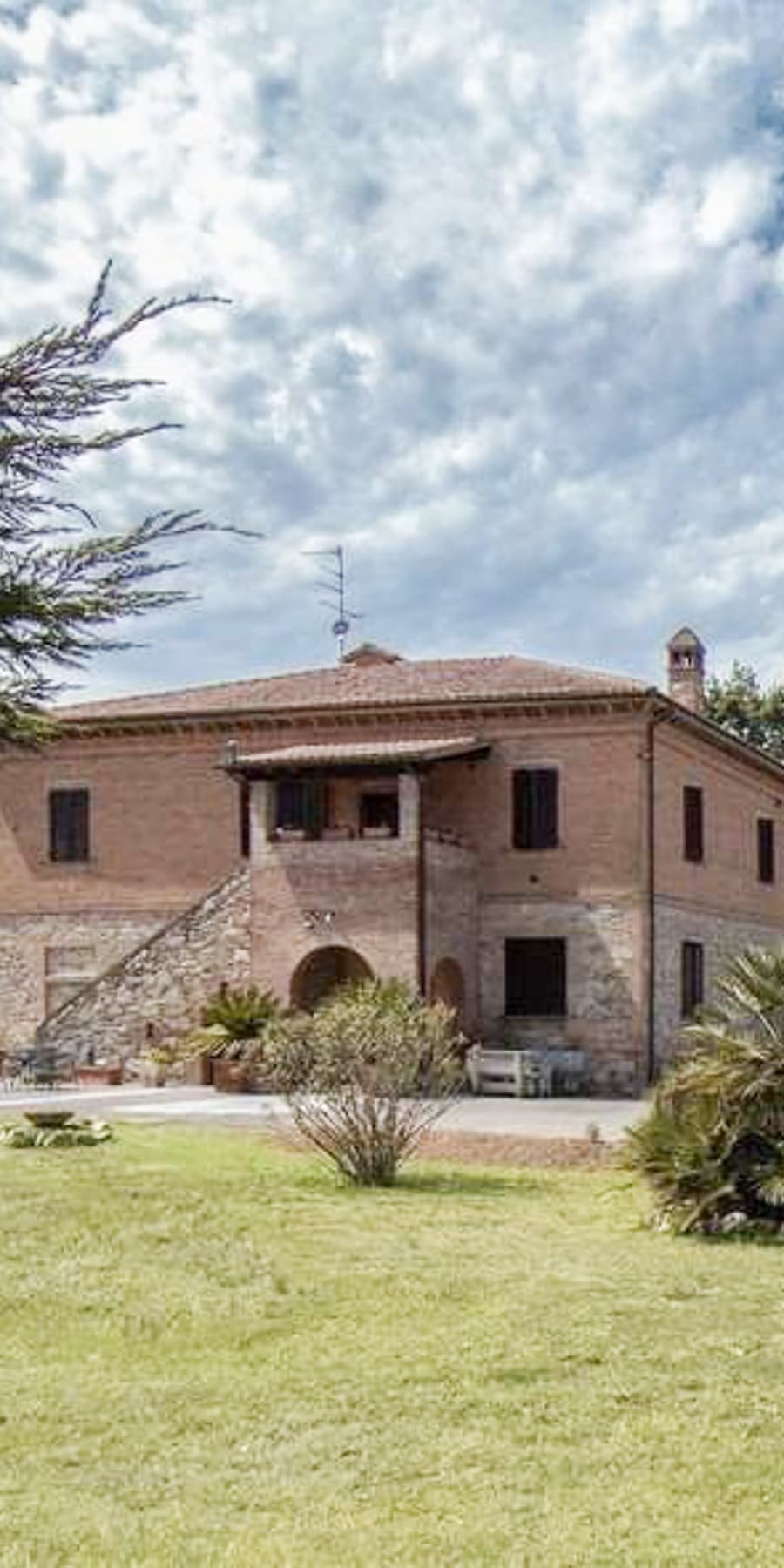 Agriturismo con piscina a Castiglione del Lago, Umbria