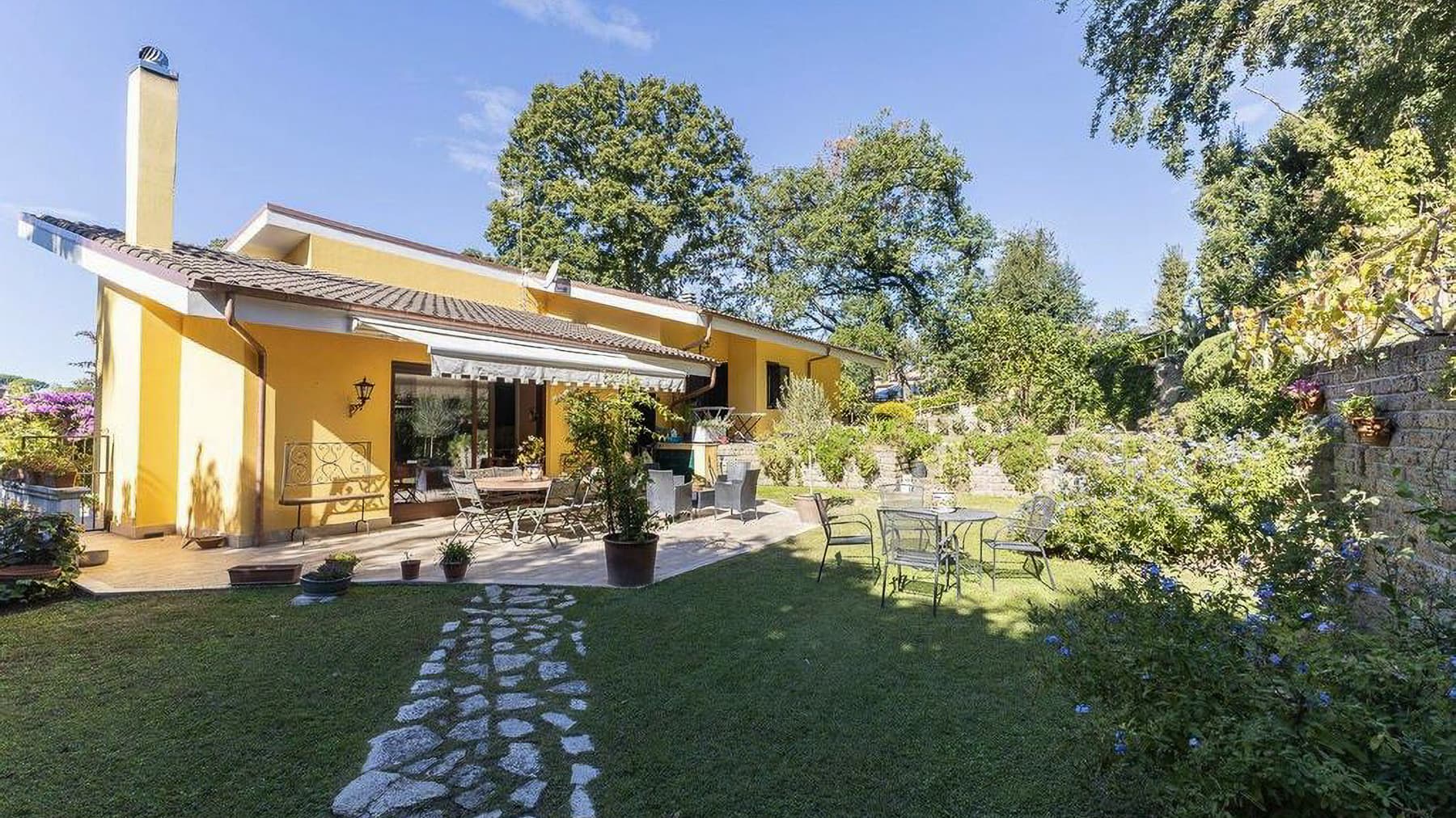 Elegant Villa in Rome, Lazio for Discerning Buyers