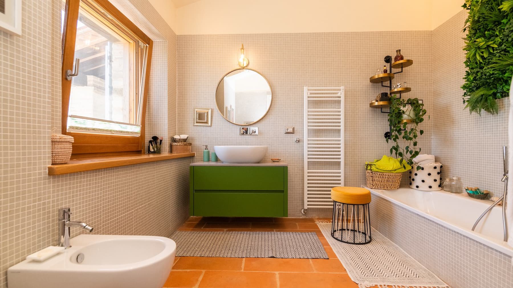 Casale moderno con piscina e vista su Perugia, Umbria