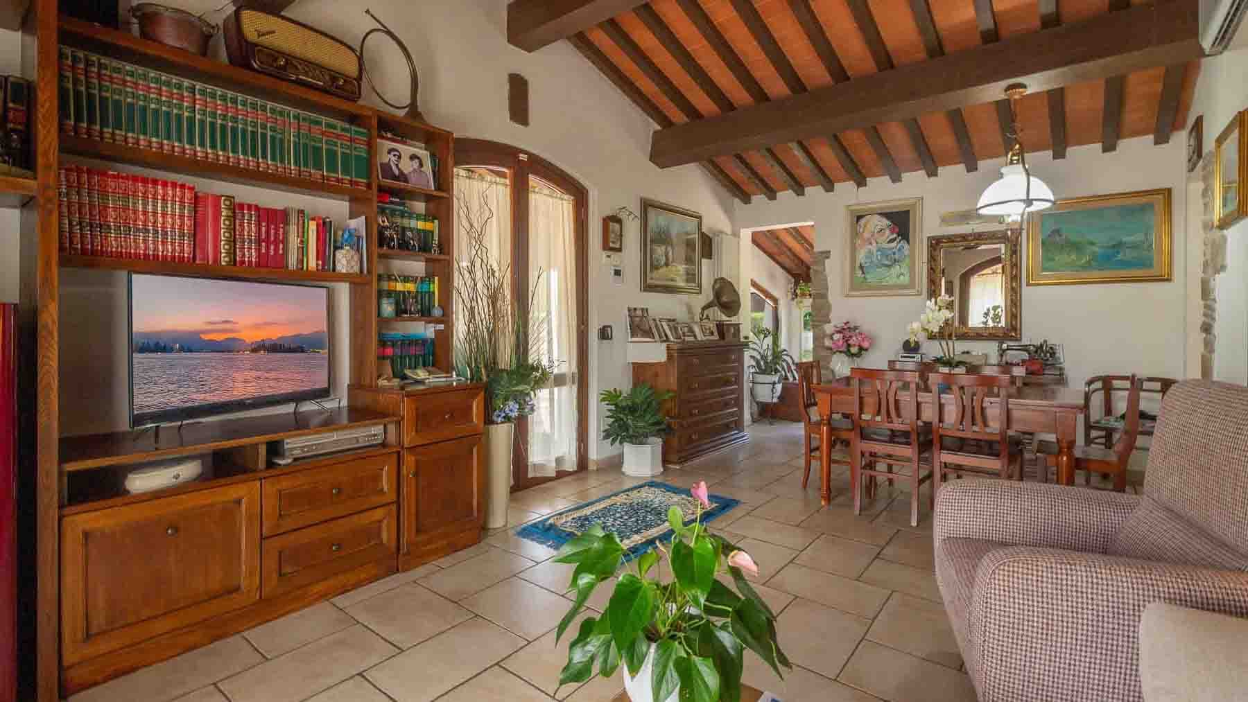 Spacious Apartment with Pool, Castiglione della Pescaia, Tuscany