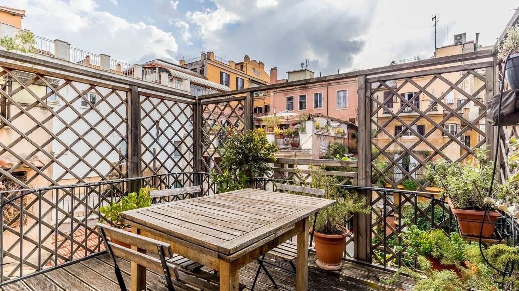 Elegant Apartment with Terrace in Rome, Lazio