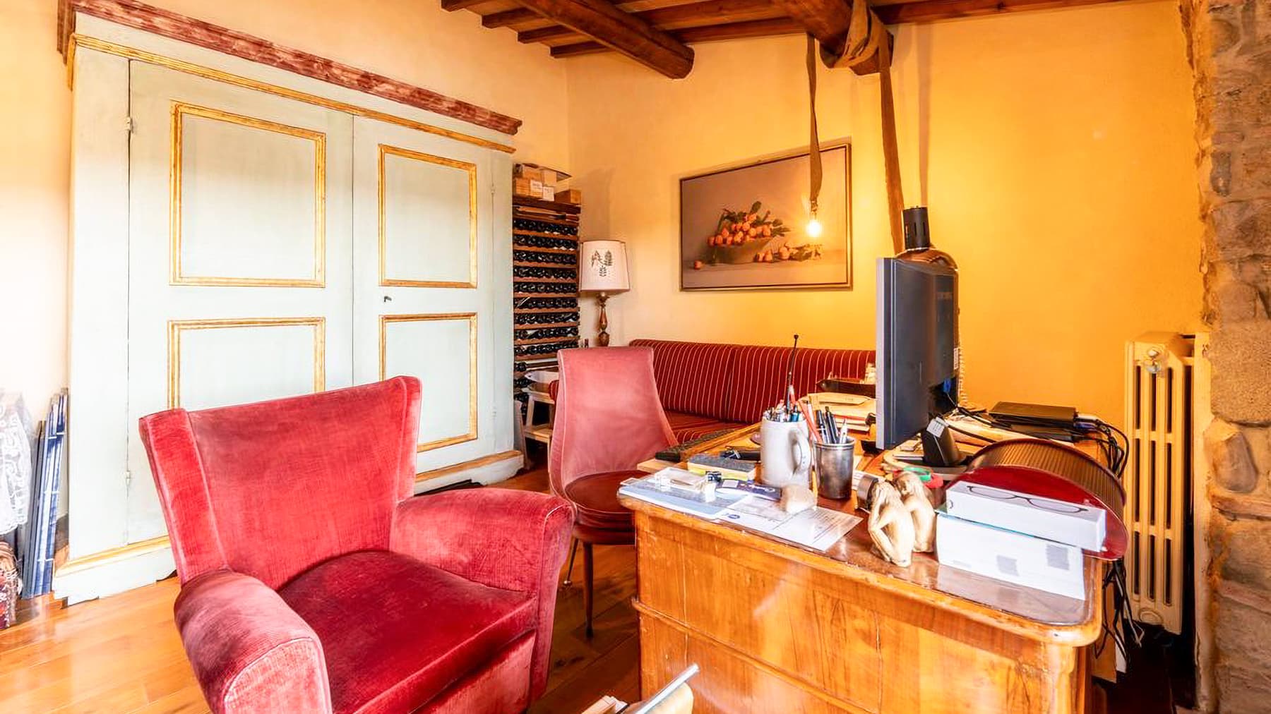 Rustic Country House in Le Case, Tuscany