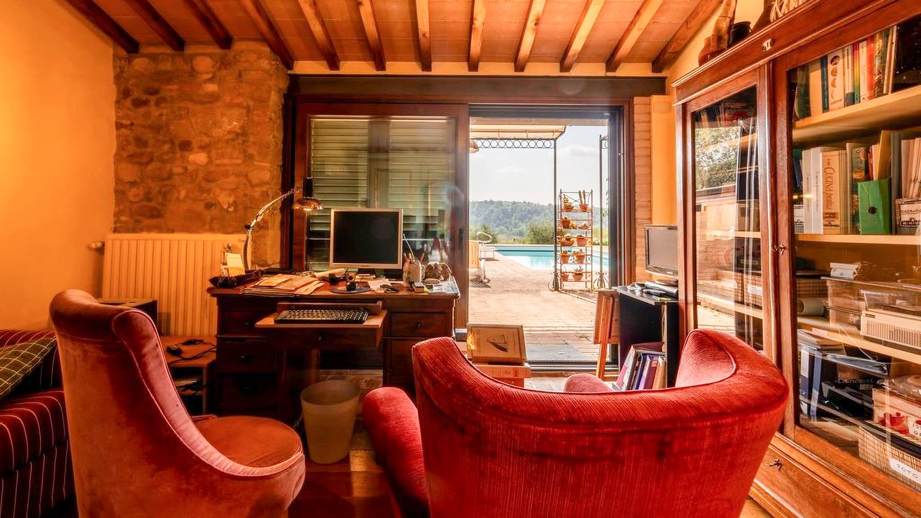 Rustic Country House in Le Case, Tuscany