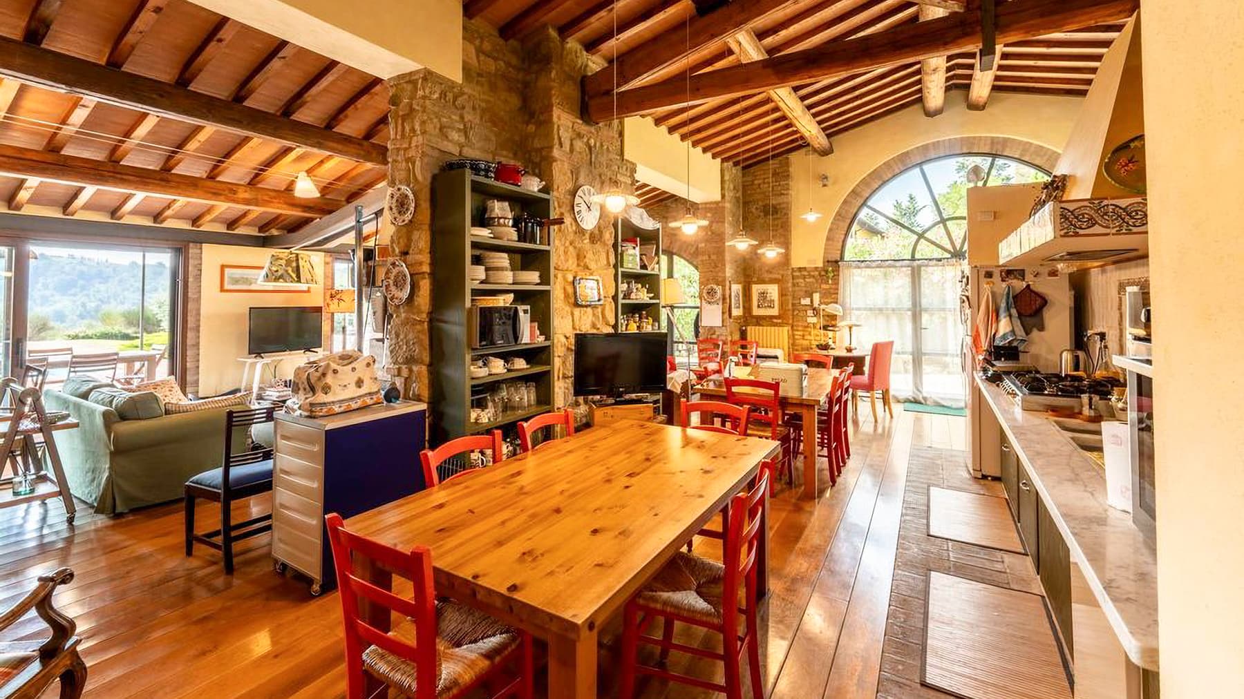 Rustic Country House in Le Case, Tuscany