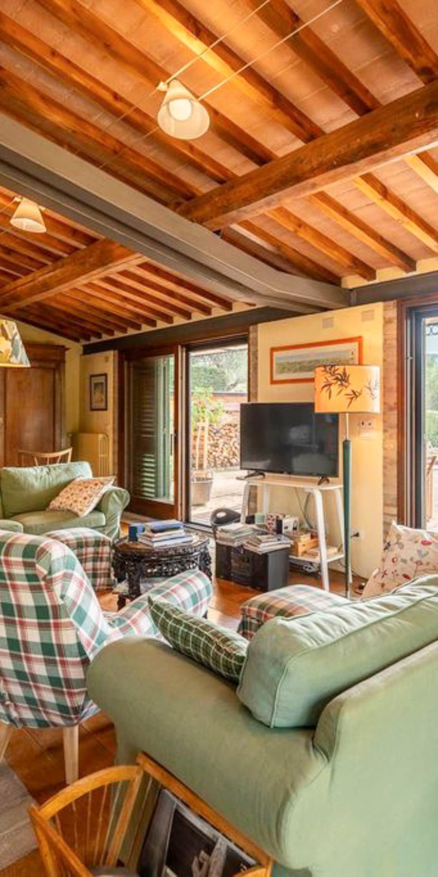 Casale con piscina nella tranquilla campagna toscana