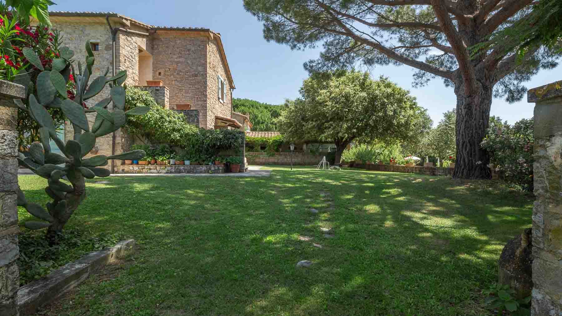 Charming Agritourism Retreat in Tuscany's Semproniano