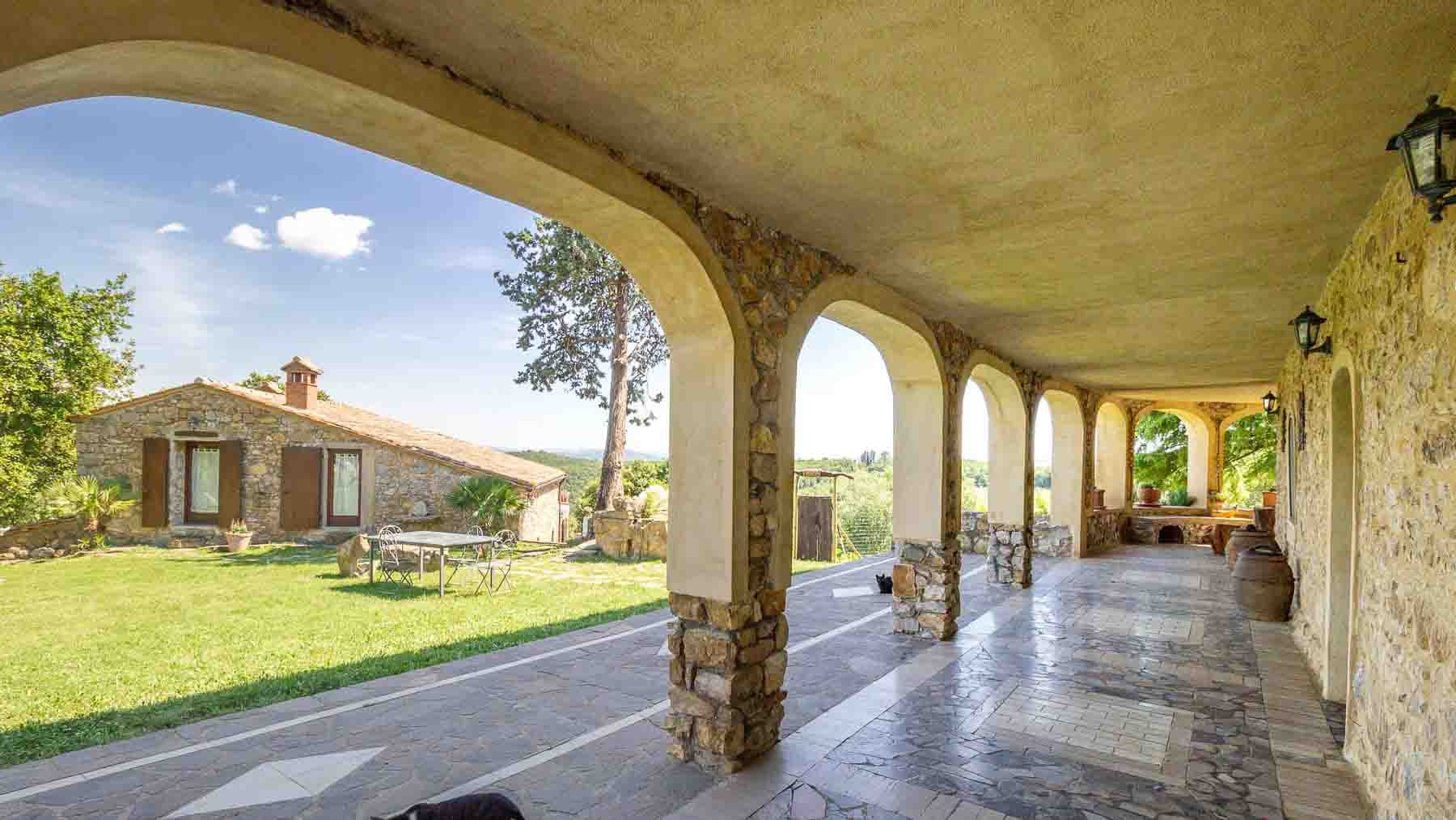 Casale con Dependance a Roccastrada, Toscana