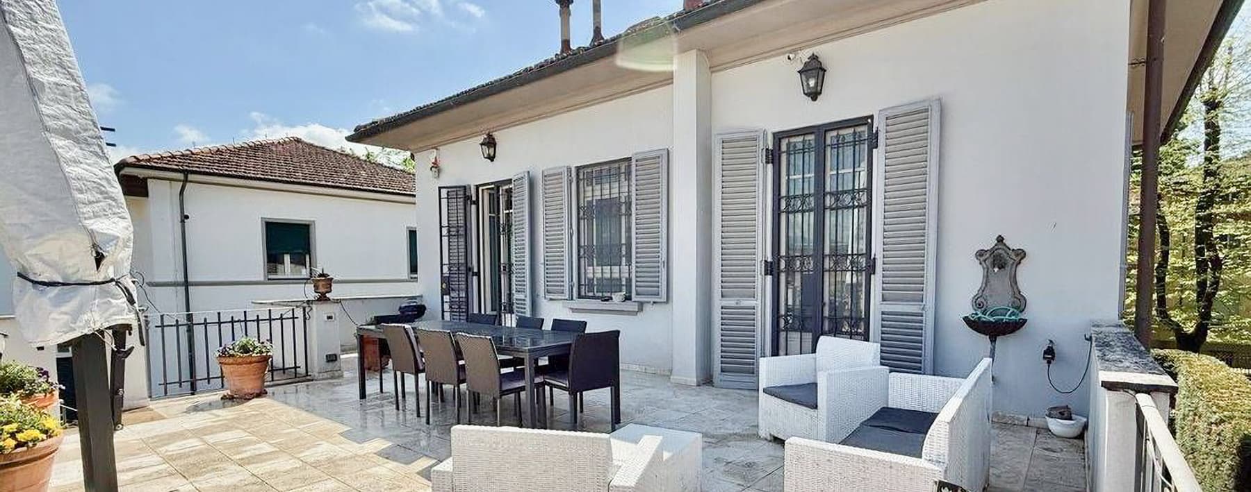 Villa storica sulle mura di Lucca, 440 mq di eleganza