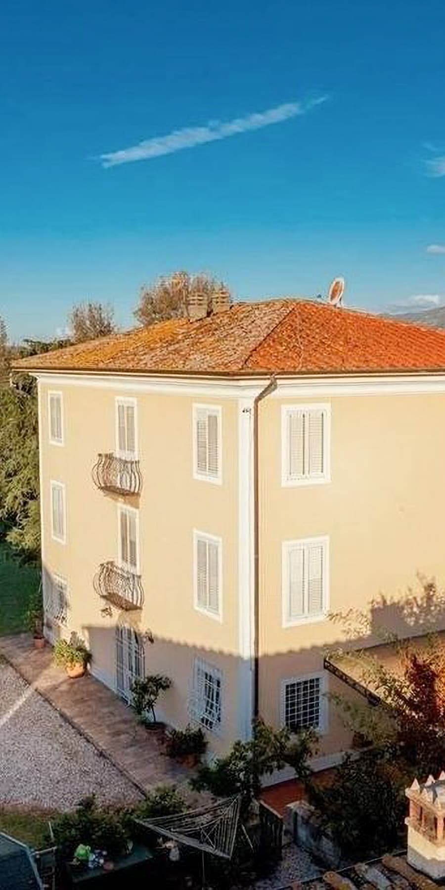 Villa storica con parco e uliveto a Lucca, Toscana