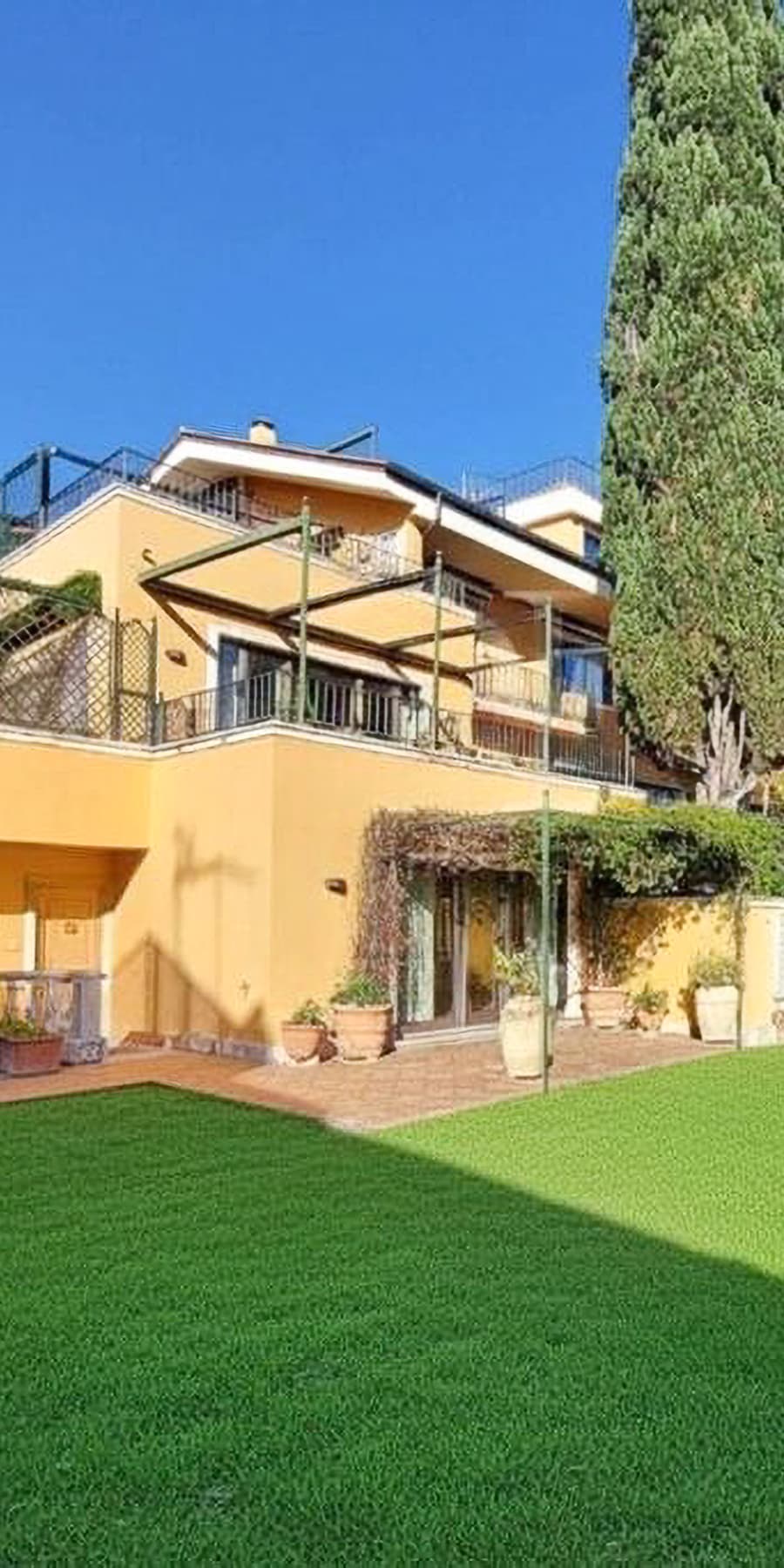 Villa di prestigio nei Colli della Farnesina, Roma