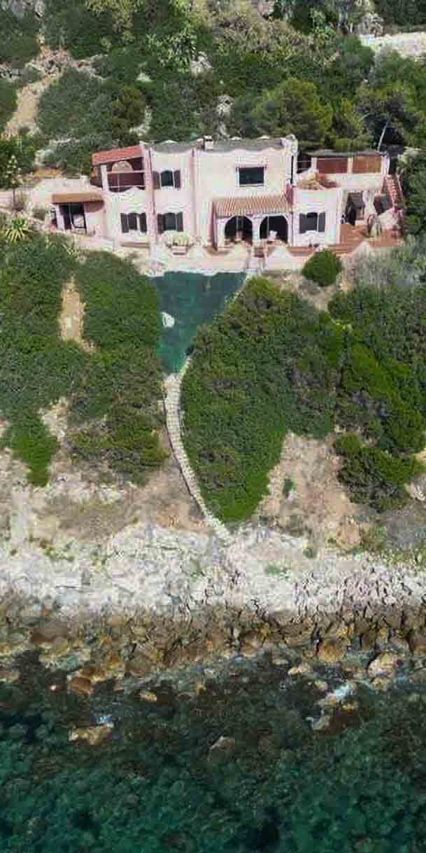 Villa esclusiva fronte mare a Villasimius, Sardegna