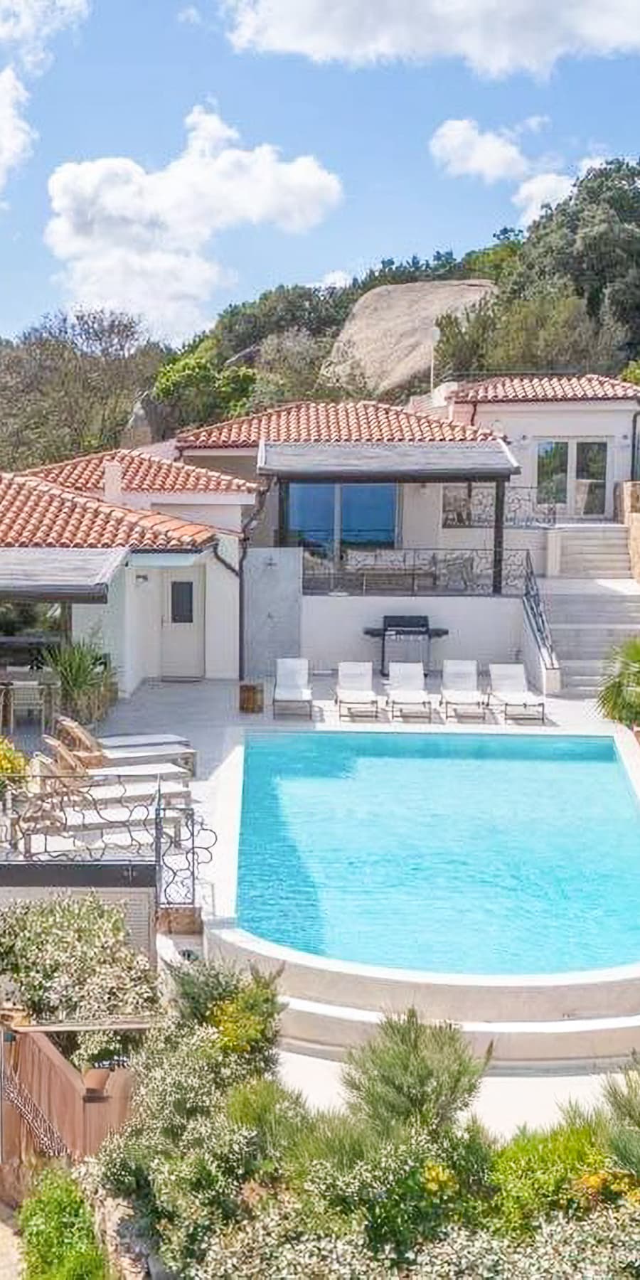Villa esclusiva con piscina a Punta Sardegna