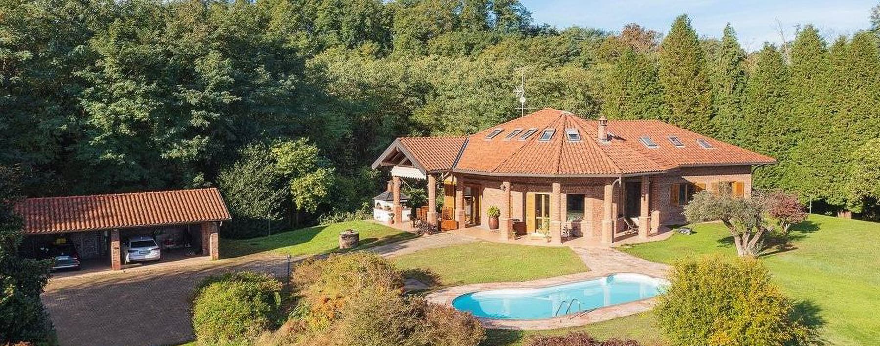 Villa affascinante con piscina a Glisente, 5000 mq di verde