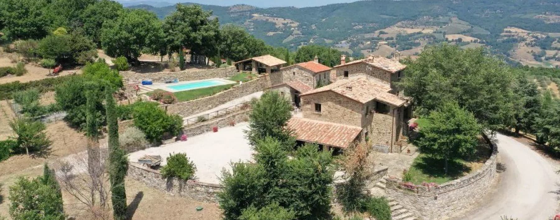 Casale di Lusso con Piscina nelle Colline di Umbertide