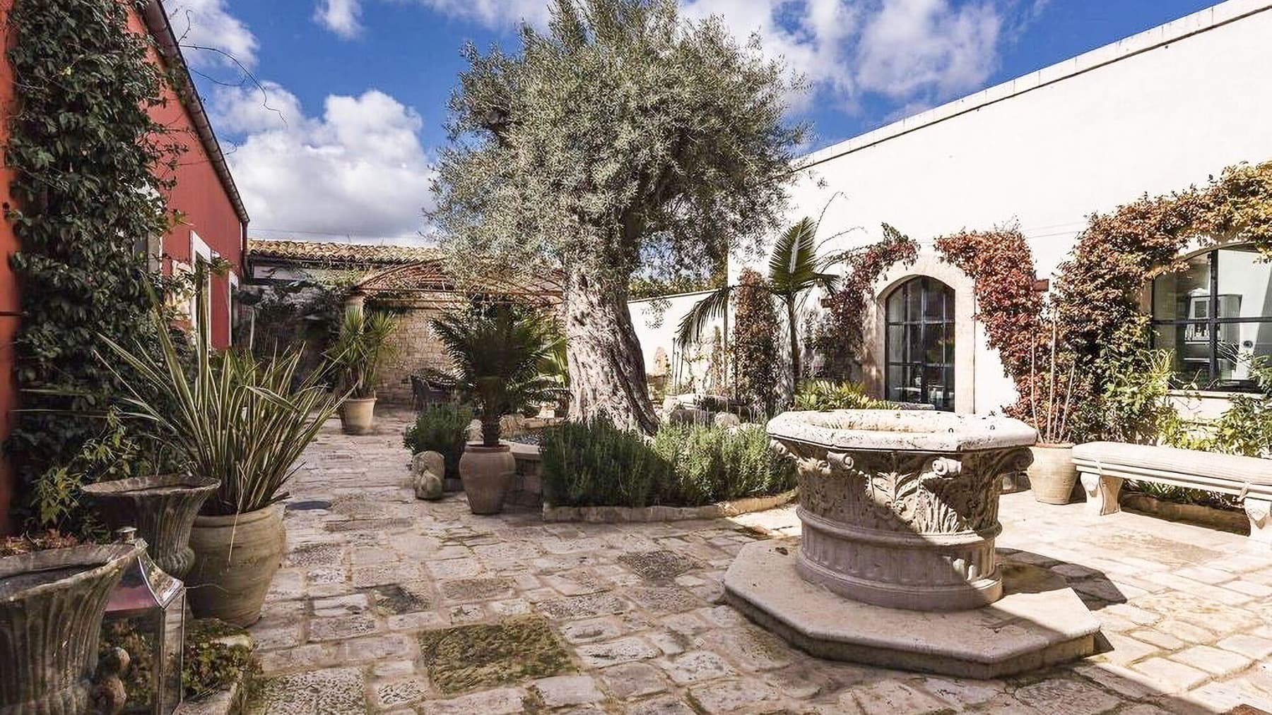 Villa esclusiva tra i vigneti di Comiso, Sicilia