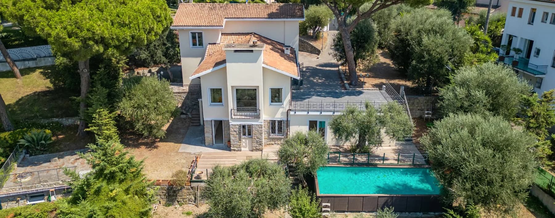 Elegant Villa in Bordighera, Liguria's Coastal Charm