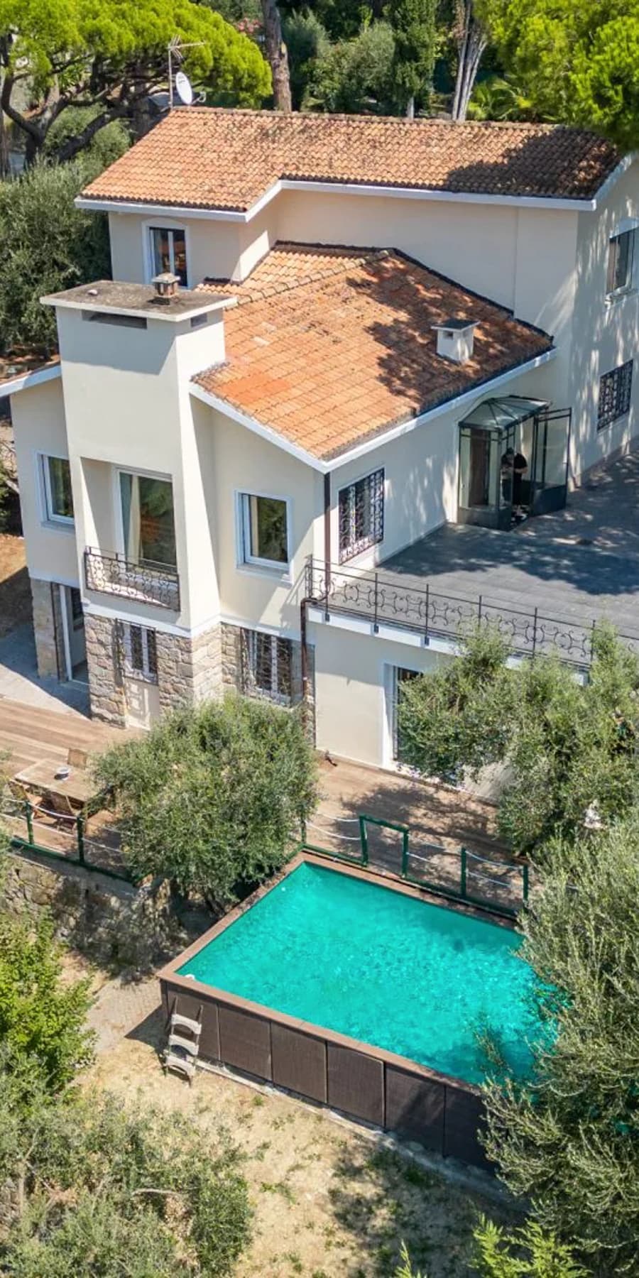 Elegant Villa in Bordighera, Liguria's Coastal Charm