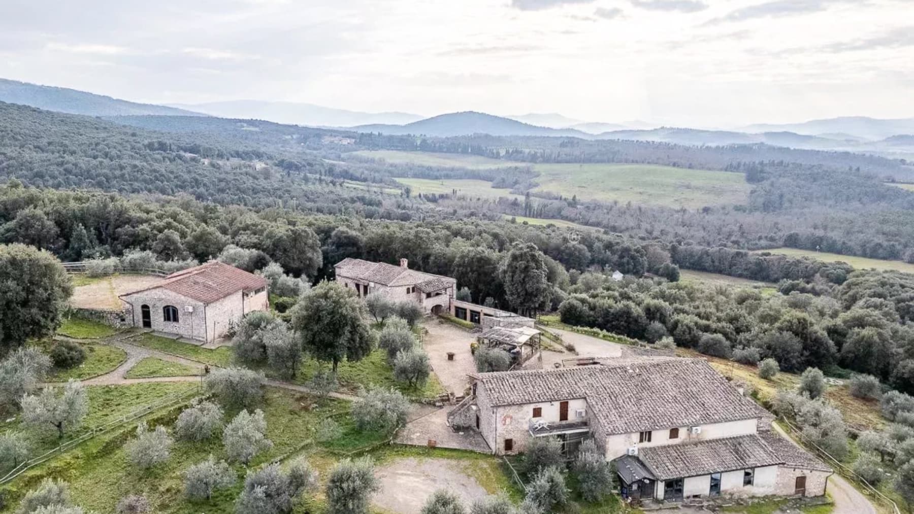 Casale con Giardino e SPA a Monteriggioni, Toscana