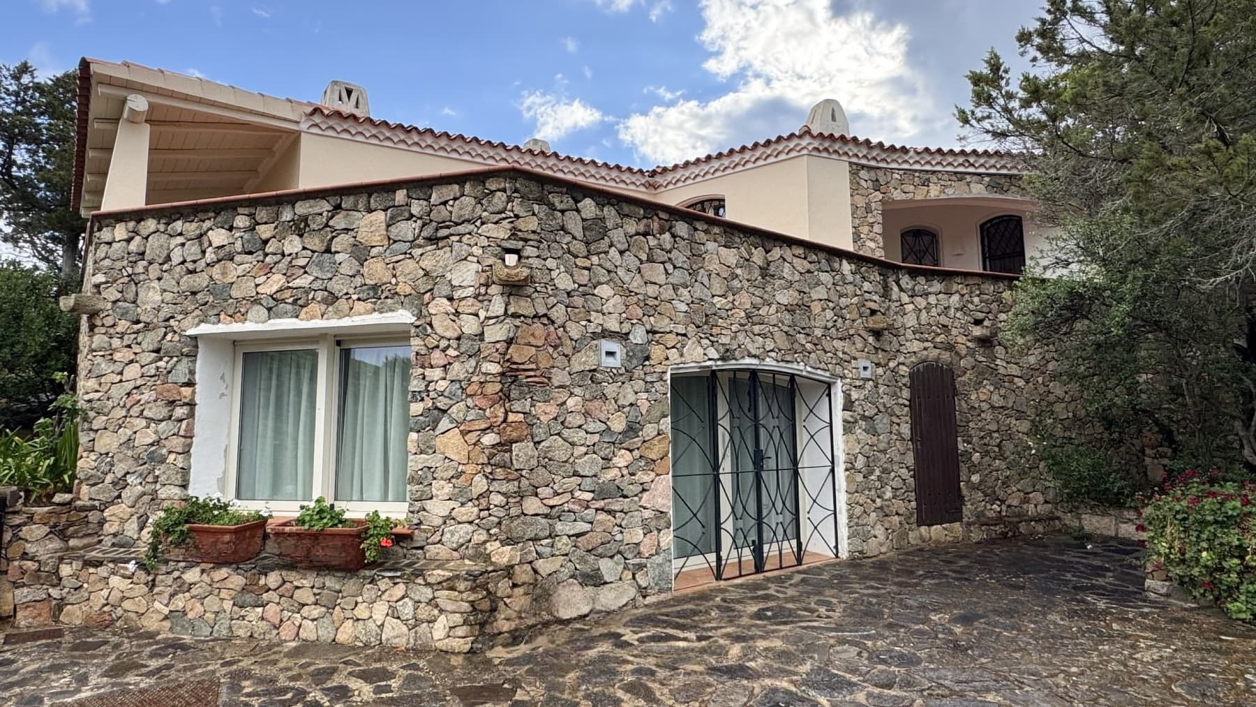 Villa in pietra ad Arzachena, Sardegna