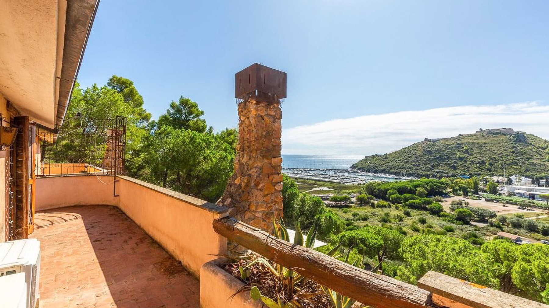 Villa panoramica a Porto Ercole, Toscana
