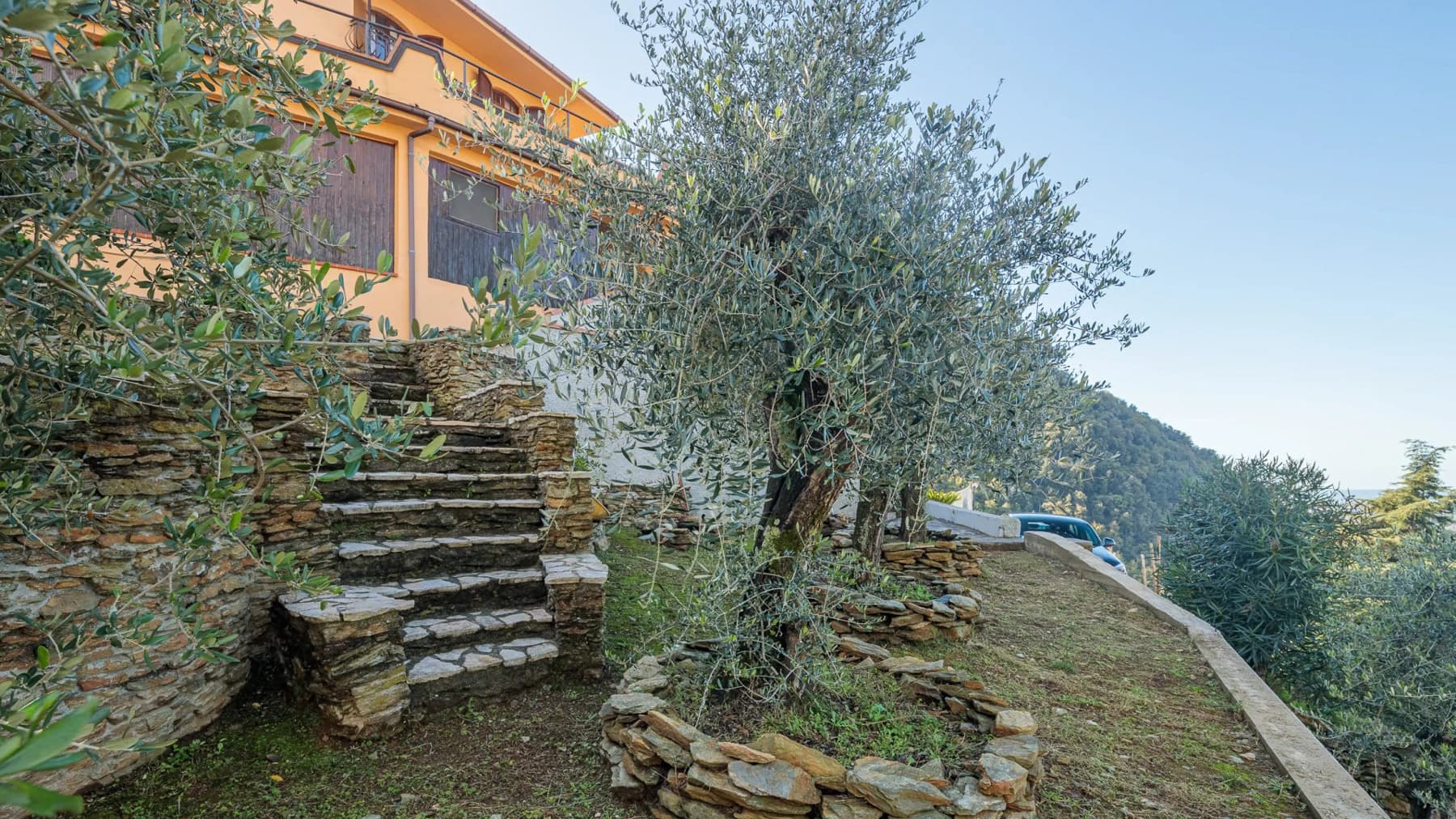 Villa panoramica a Capanne-Prato-Cinquale, Toscana
