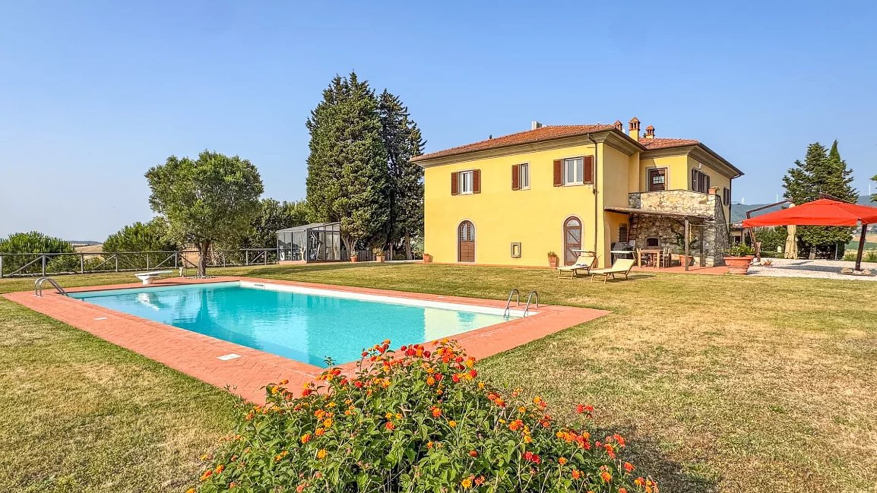Villa con Piscina e Travi a Vista, Santa Luce, Toscana