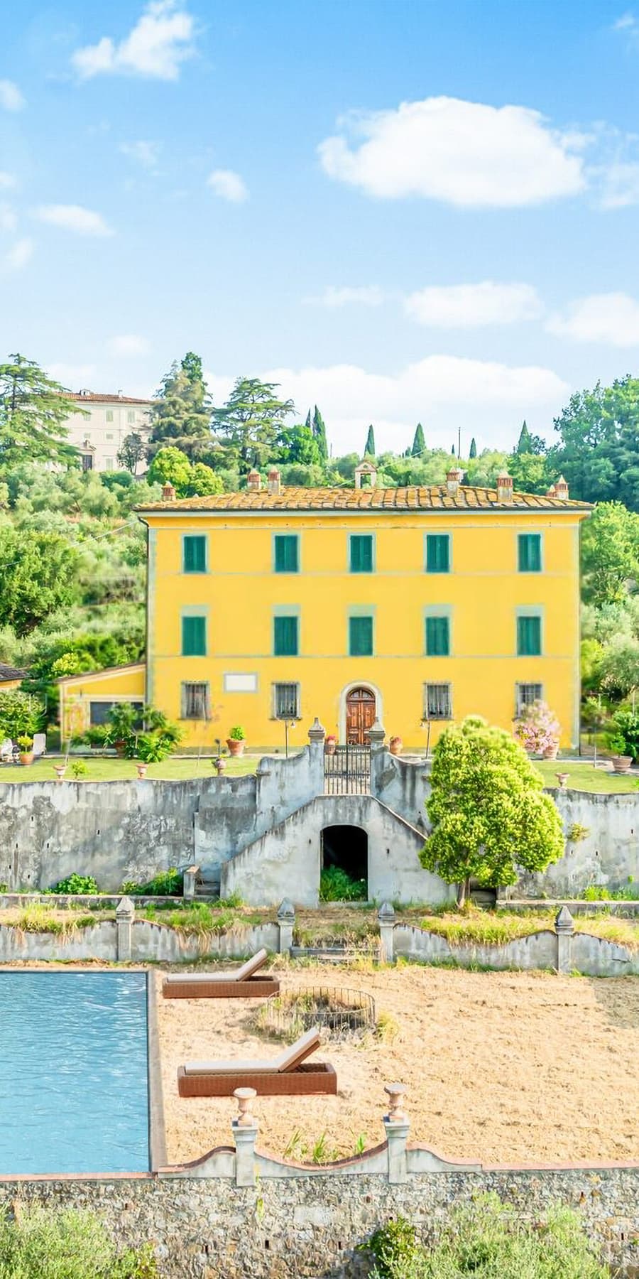Villa storica del Settecento tra Firenze e Pistoia