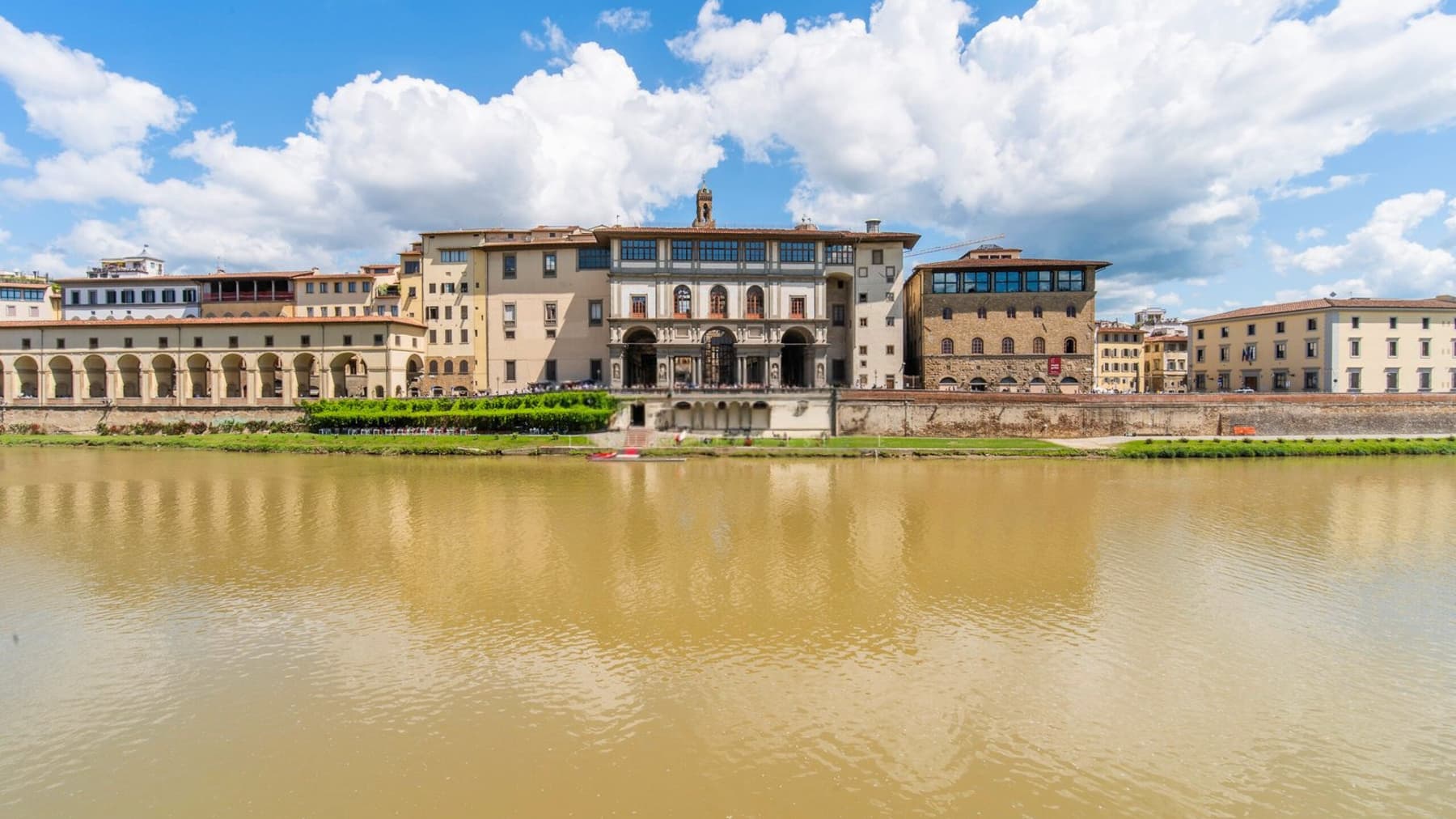 Appartamento storico di 250 mq nel cuore di Firenze