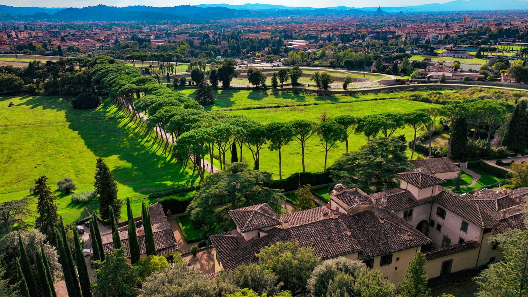 Edificio storico a Firenze con giardino privato ampio