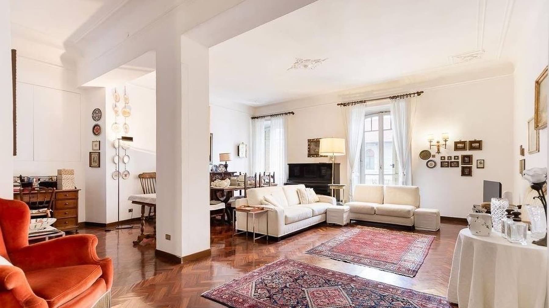 Elegant Apartment in Milan, Lombardy with Garden