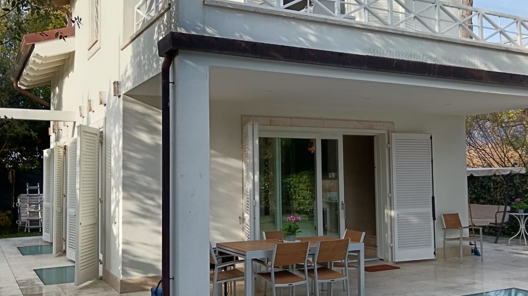Villa nuova nel cuore di Forte dei Marmi