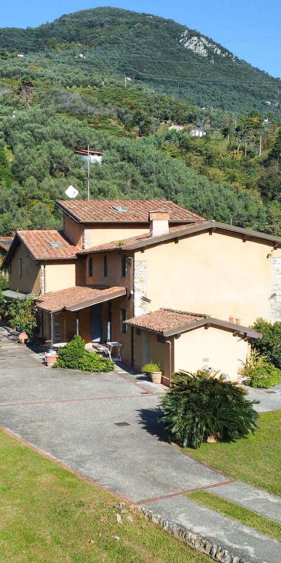 Casale esclusivo con piscina a Pietrasanta, Versilia