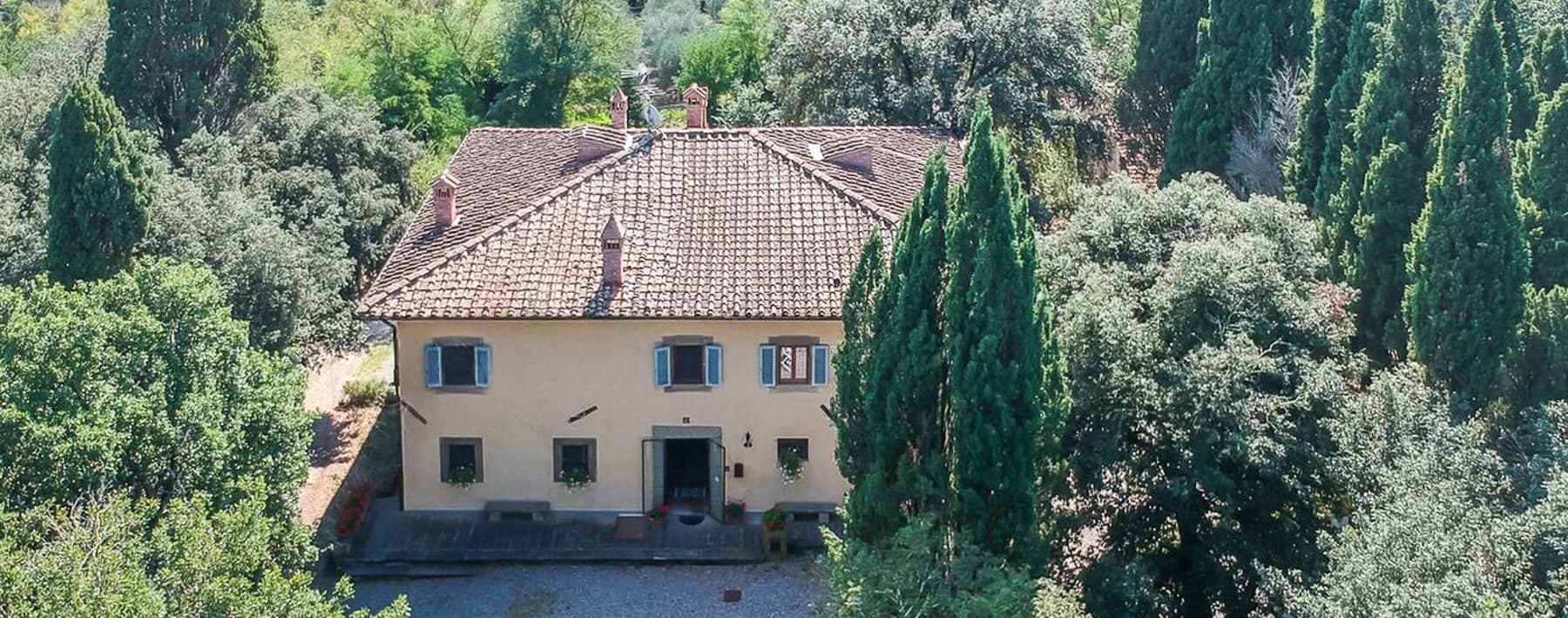 Rustic Country House in La Serra, Heart of Tuscany