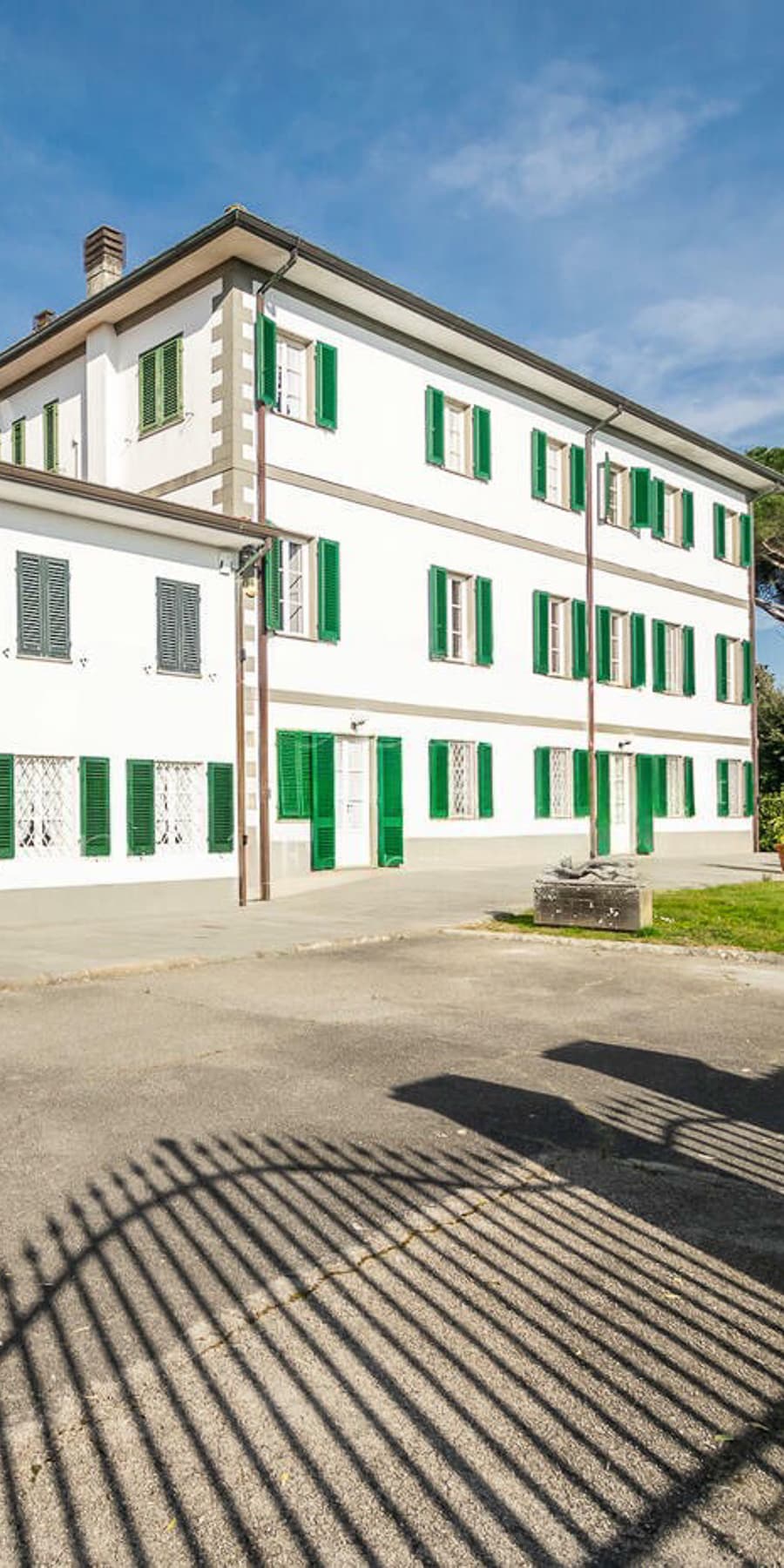 Historic Villa with Olive Grove in Capannori, Tuscany