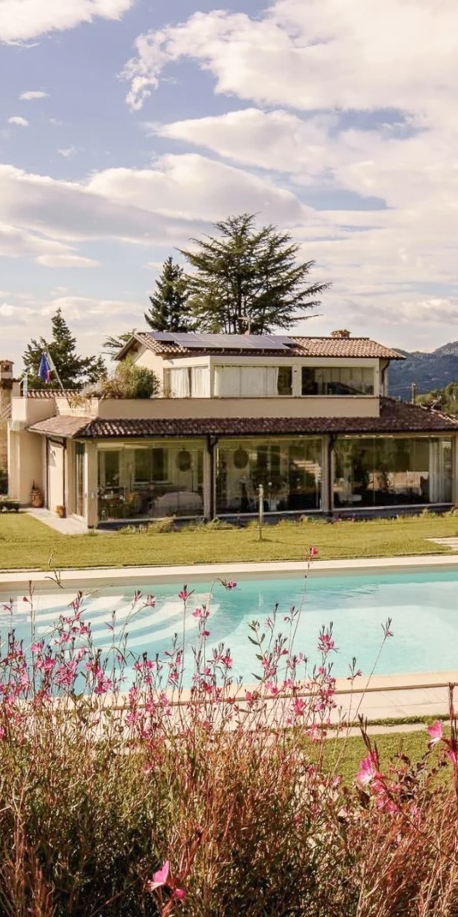 Villa with Pool in Camaiore, Tuscany's Versilia
