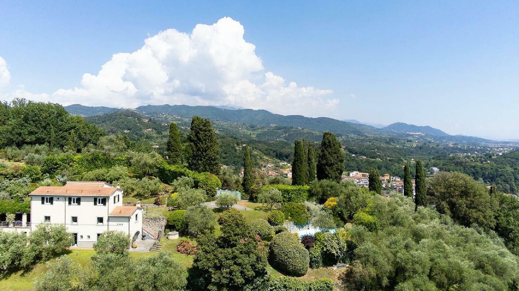 Elegant Villa on Sarzana's Hills, Near Ligurian Coast