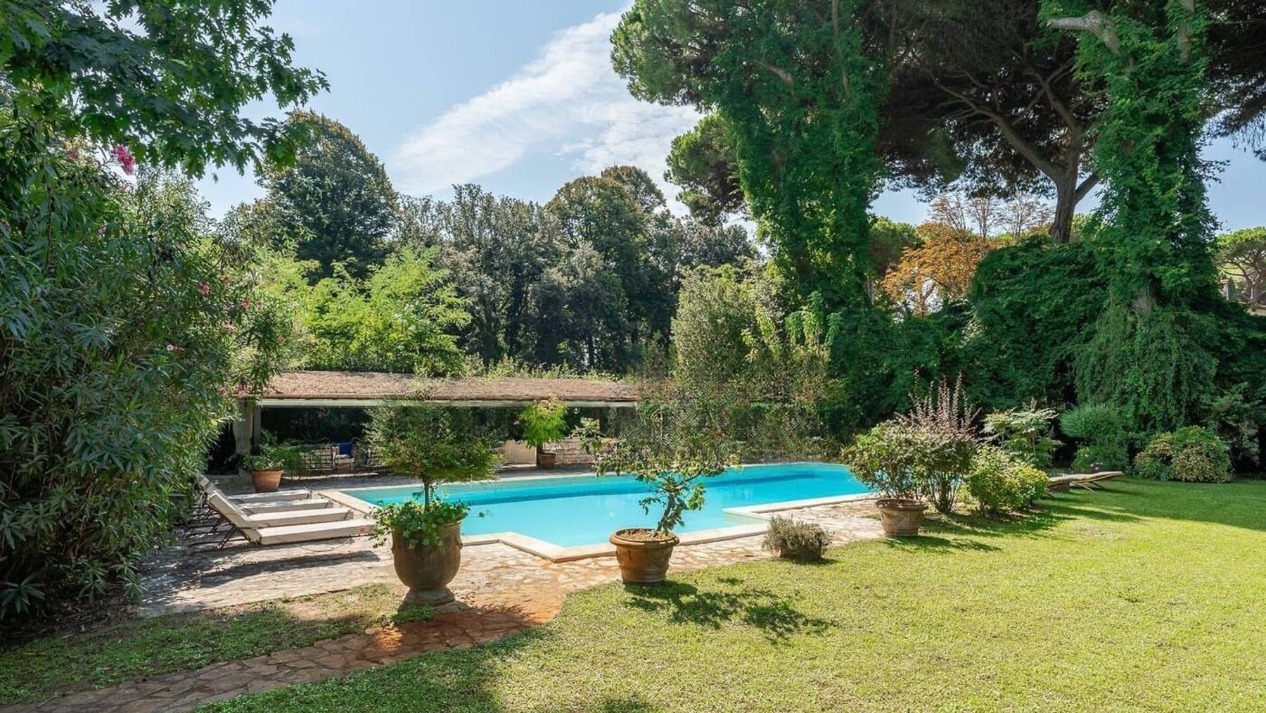 Villa esclusiva a Marina di Pietrasanta, Toscana