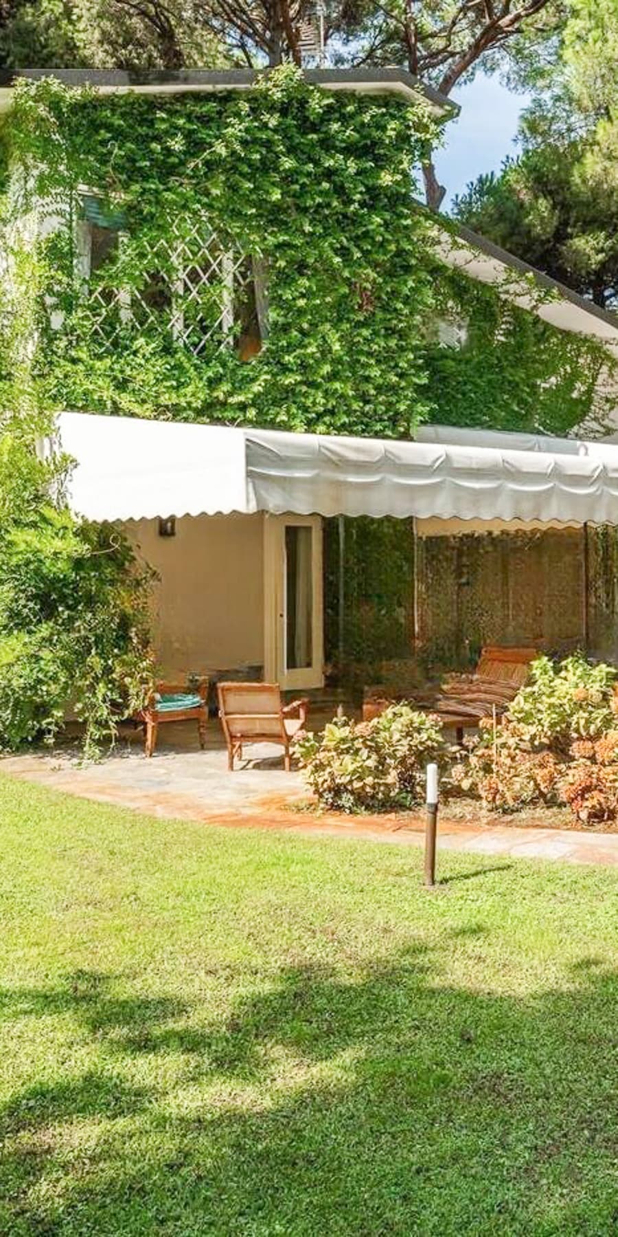 Prestigious Villa in Marina di Pietrasanta, Tuscany