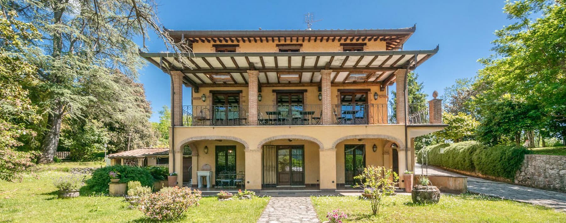 Villa esclusiva a Camaiore, nel cuore della Toscana