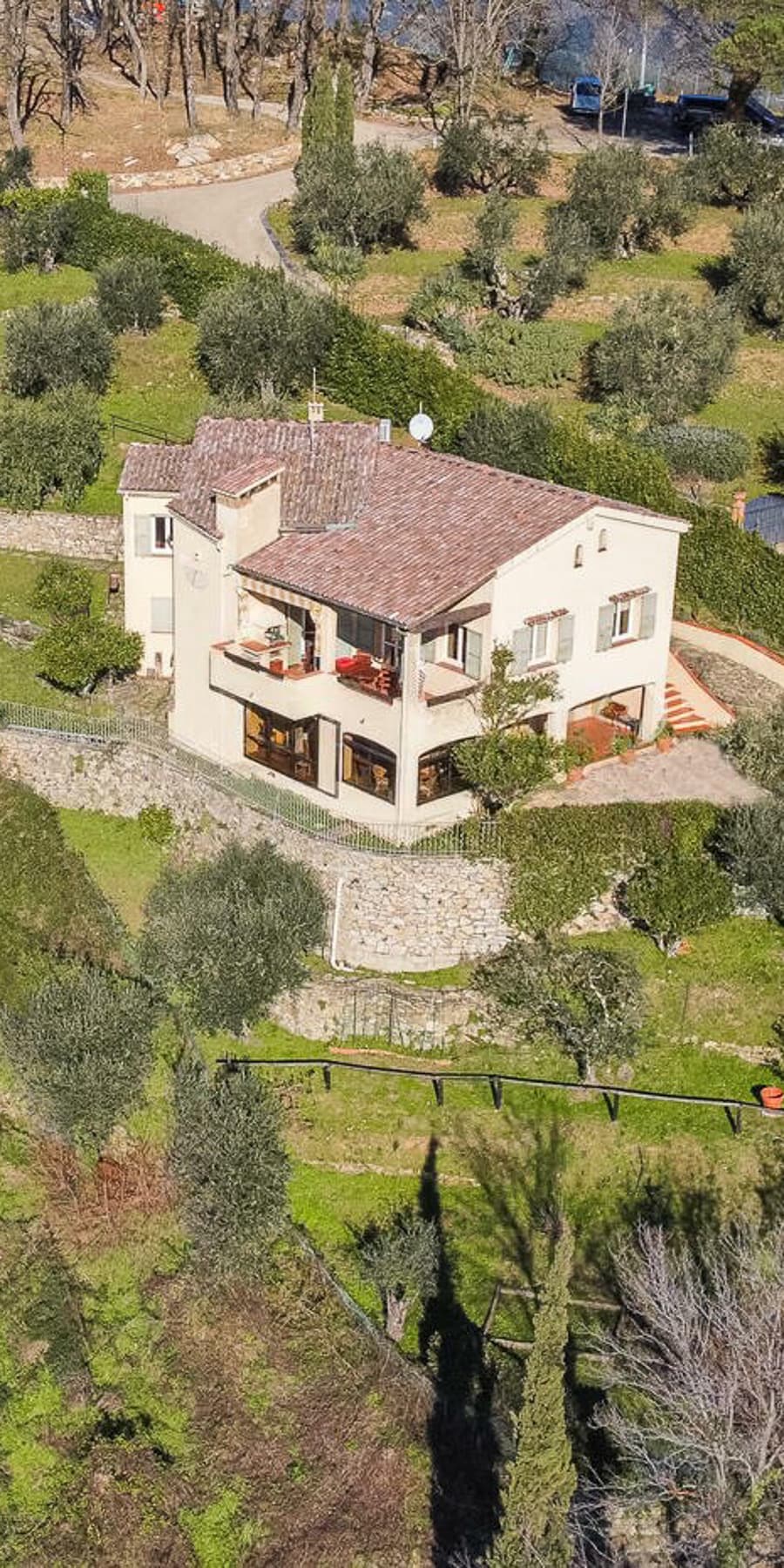 Elegant Villa Overlooking Versilia in Tuscany